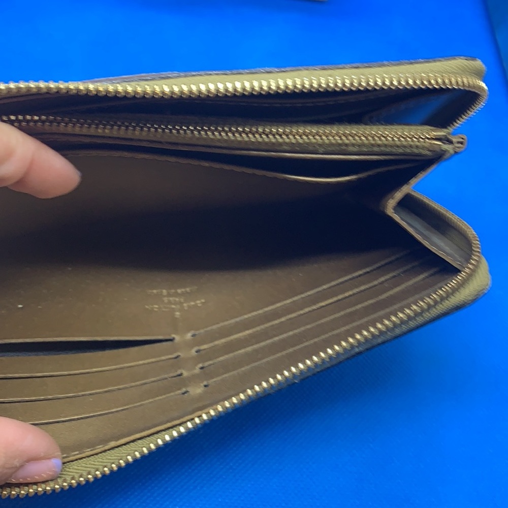 Louis Vuitton Bronze Suhali Long Zippy Wallet - Picture 5 of 12